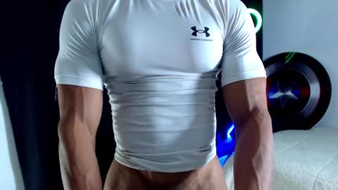 Instagram miguelangel1802  online show from September 30, 6:07 am