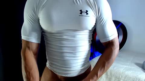 Instagram miguelangel1802  online show from October 23, 5:40 am