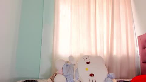 Any online show from February 3, 6:49 pm