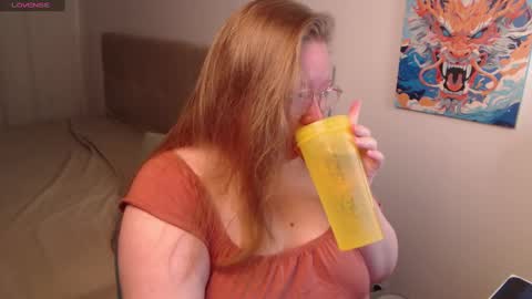 Anya Muna online show from December 6, 7:34 pm