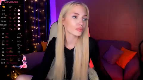 Anya online show from November 24, 8:25 am