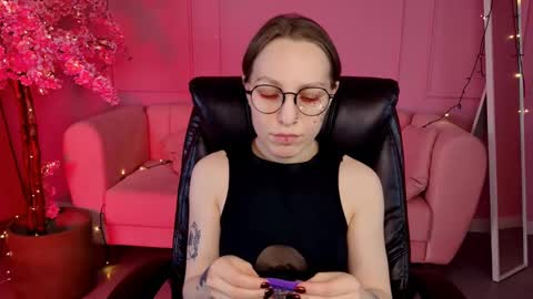 APHEX QUEEN online show from March 3, 4:14 pm