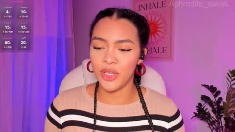 Snapshot of aphrodite_sweet chatting on October 15, 6:30 pm Karla online show from October 15, 6:30 pm