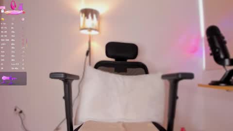 Snapshot of apoteosis_ chatting on February 11, 2:24 pm Apo online show from February 11, 2:24 pm