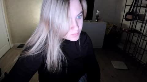 appleyummybuns online show from November 4, 7:02 pm