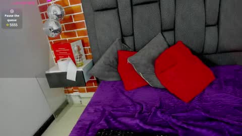 appolo online show from January 14, 12:00 am