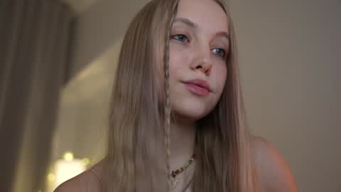  REYNA  my friend   online show from January 24, 3:13 pm