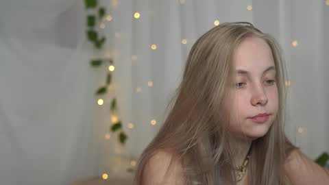  REYNA  my friend   online show from September 21, 8:27 am