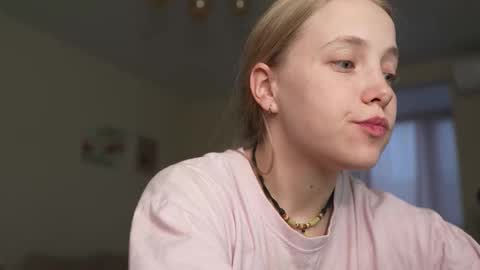  REYNA  my friend   online show from November 30, 7:01 am