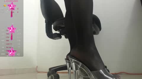 Aprhillove online show from December 17, 4:34 am