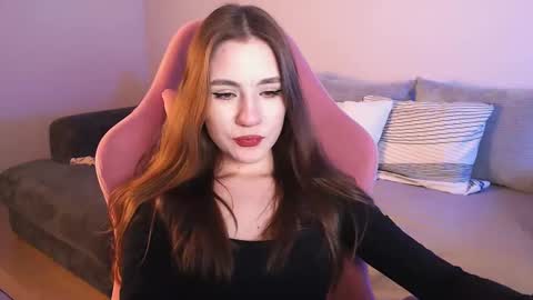 Snapshot of april_felicity chatting on February 19, 9:36 pm April online show from February 19, 9:36 pm