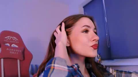 Snapshot of april_felicity chatting on September 23, 7:28 pm April online show from September 23, 7:28 pm