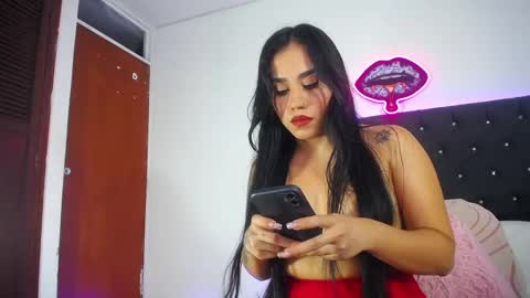 Snapshot of aprilhotty chatting on February 14, 1:13 am April online show from February 14, 1:13 am