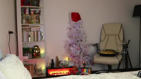 ALEKSANDRA POLYAKOVA online show from December 2, 12:49 am