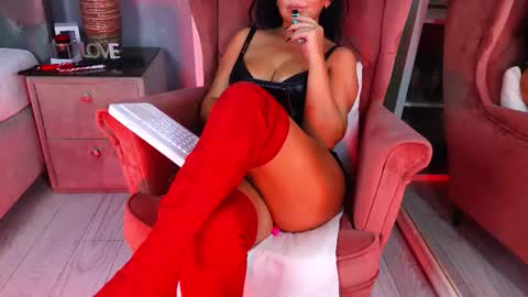 AQueenMonica online show from November 13, 8:52 pm