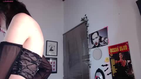 Arabella online show from March 11, 2:32 am