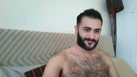 Snapshot of arabhairy90 chatting on December 9, 5:29 am hairycub online show from December 9, 5:29 am