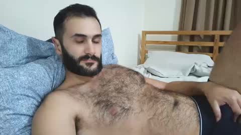 Snapshot of arabhairy90 chatting on February 19, 3:27 pm hairycub online show from February 19, 3:27 pm