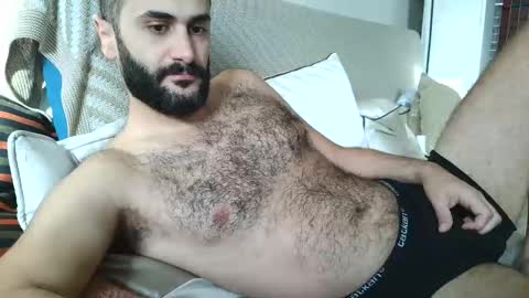 Snapshot of arabhairy90 chatting on March 11, 3:59 am hairycub online show from March 11, 3:59 am