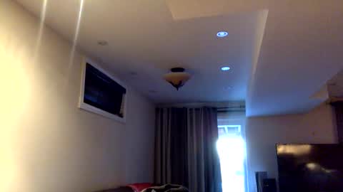 Snapshot of arabiandream21 chatting on March 8, 11:58 am Knowledgeiskeyy online show from March 8, 11:58 am