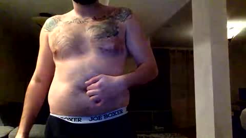 Snapshot of arabiandream21 chatting on December 16, 7:35 am Knowledgeiskeyy online show from December 16, 7:35 am