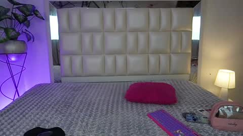   online show from December 18, 7:04 am