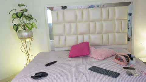   online show from January 26, 8:36 am