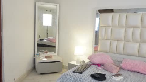   online show from February 7, 7:40 am