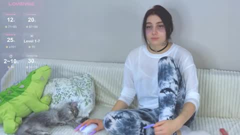 arcanedoll online show from November 19, 5:51 am