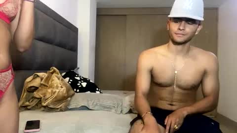 Snapshot of aresandnikk chatting on October 3, 4:09 am Ares And Nikk online show from October 3, 4:09 am