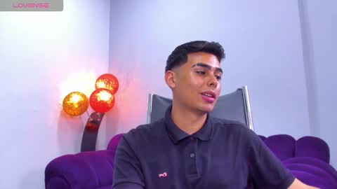 MATTHEW online show from November 27, 4:31 pm