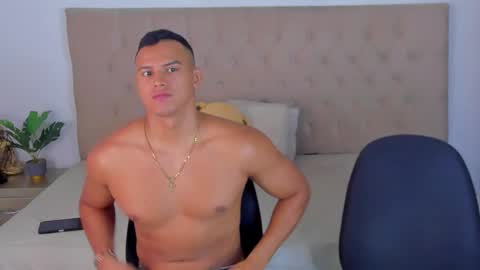 Snapshot of areslevi chatting on September 8, 6:40 pm ares levi online show from September 8, 6:40 pm