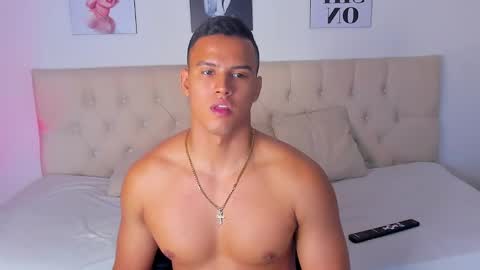 Snapshot of areslevi chatting on September 13, 9:47 pm ares levi online show from September 13, 9:47 pm