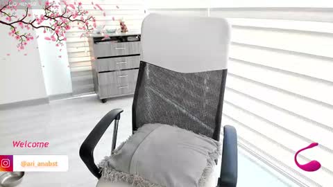 Ariana online show from March 3, 7:49 pm