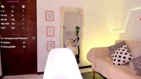 Ari online show from January 30, 5:39 pm