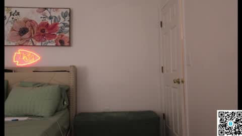 Snapshot of ari_lovexo chatting on March 10, 12:29 am Ari and Penn online show from March 10, 12:29 am