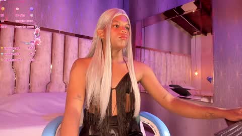 Snapshot of ari_monet chatting on January 27, 4:09 am ARI online show from January 27, 4:09 am