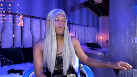 Snapshot of ari_monet chatting on January 29, 4:15 am ARI online show from January 29, 4:15 am