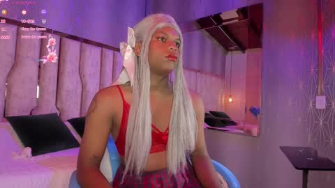 Snapshot of ari_monet chatting on February 11, 11:43 am ARI online show from February 11, 11:43 am