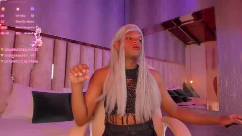 Snapshot of ari_monet chatting on March 8, 3:28 am ARI online show from March 8, 3:28 am