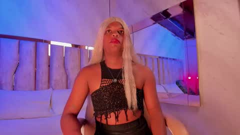 Snapshot of ari_monet chatting on September 20, 11:44 am ARI online show from September 20, 11:44 am