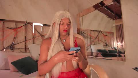 Snapshot of ari_monet chatting on October 26, 11:38 am ARI online show from October 26, 11:38 am