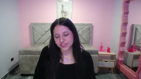 Snapshot of aria_ch1 chatting on November 27, 10:12 pm Aria online show from November 27, 10:12 pm