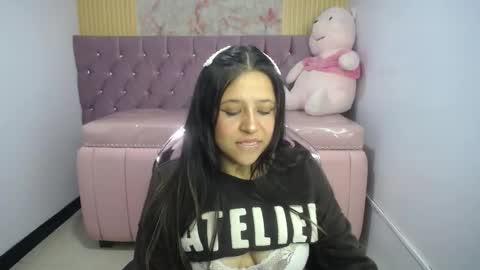 Snapshot of aria_ch1 chatting on November 29, 11:02 am Aria online show from November 29, 11:02 am