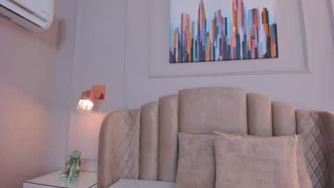 Aria  online show from December 4, 2:53 am