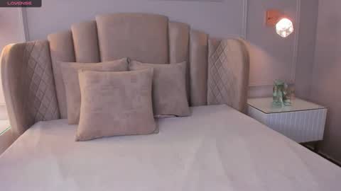 Aria  online show from January 12, 3:17 am