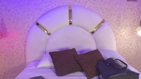 aria_sm online show from November 19, 7:14 pm