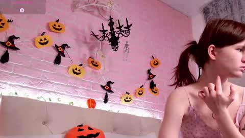 Snapshot of aria_vox chatting on October 19, 4:57 am Your Arianna online show from October 19, 4:57 am