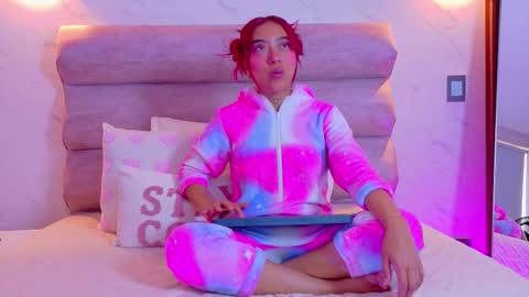 Aria online show from December 5, 12:14 pm