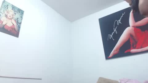 Snapshot of ariacoral chatting on March 4, 7:01 pm ariacoral online show from March 4, 7:01 pm